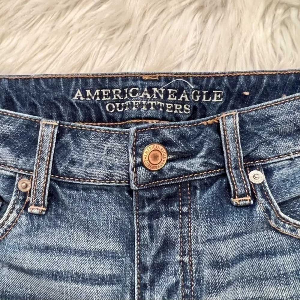 American Eagle Women's Size 0 Regular Boy Crop Denim Shorts Crochet Medium Wash